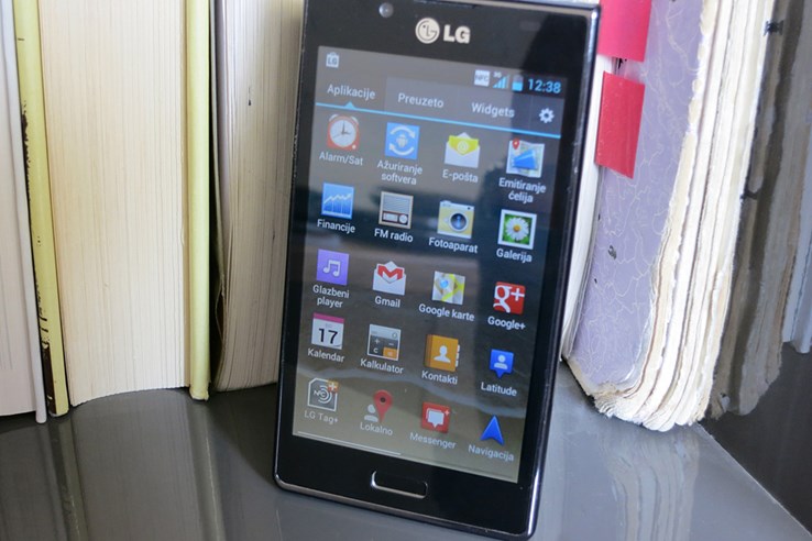 LG Optimus L7 (12).jpg